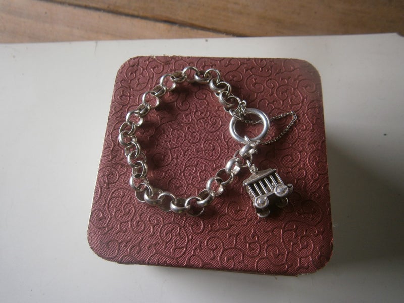 STG SILVER BELCHER CHAIN BRACELET + LION IN CARRIAGE CHARM (22.5gms) Carousel 1