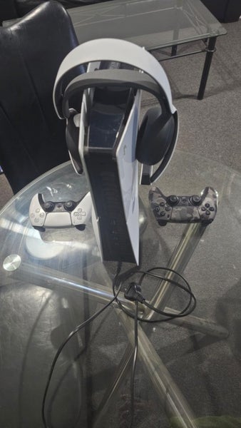 PS5 Slim 1TB Carousel 3