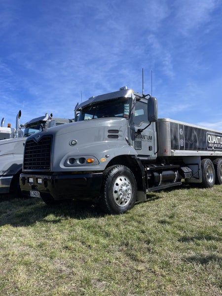 2008 Mack Vision63613201064195111