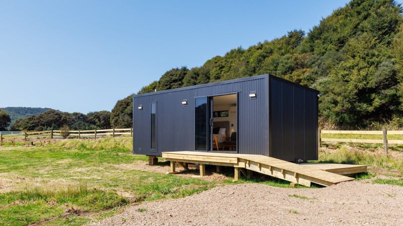 8m x 3.3m Modern Tiny home on wheels Carousel 1