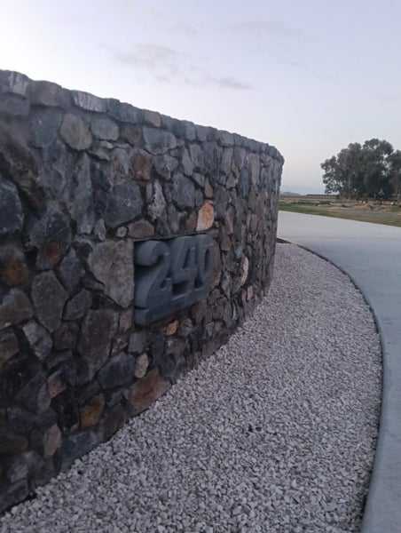 Image 2 of 7