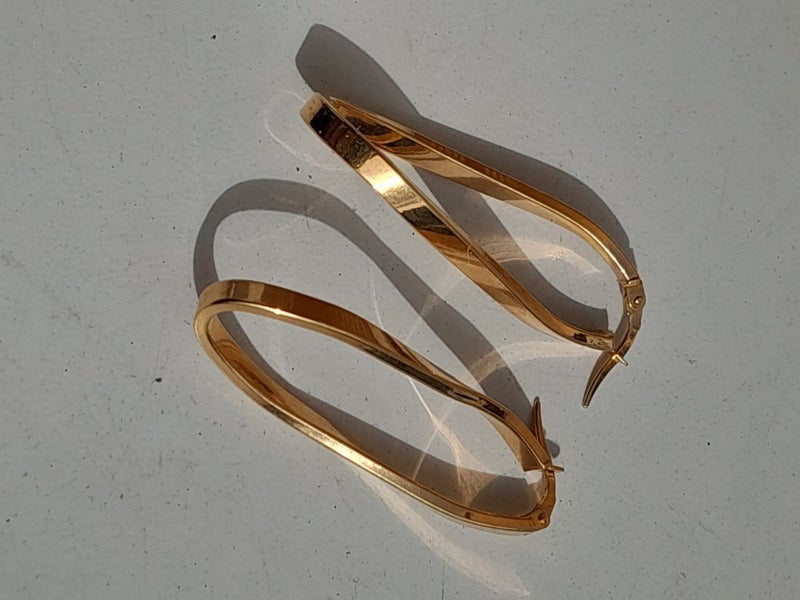 Stunning twist drop earrings 9ct yellow gold Carousel 4
