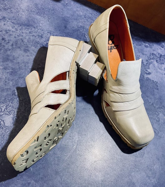 Vintage Eject sculptural heels, size 38 (7) Carousel 11