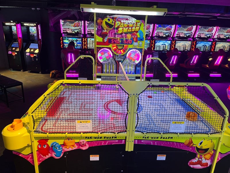 Namco PacMan Smash 4 Player Air Hockey63616049436417112