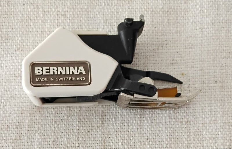 Bernina 801 Sewing Machine. Carousel 6