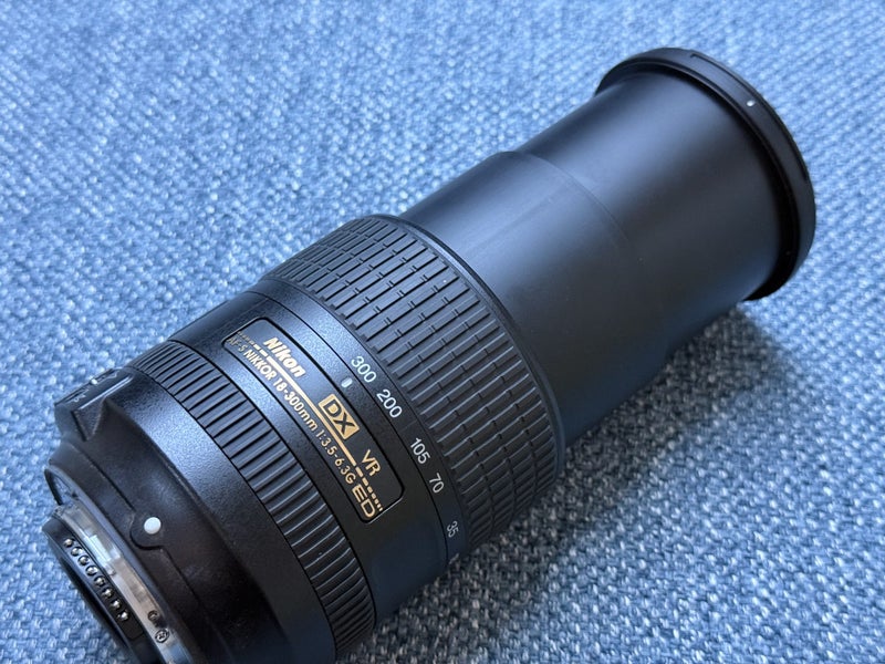 Nikon AF-S 18-300mm F3.5-6.3G ED DX VR Lens63616050182018112