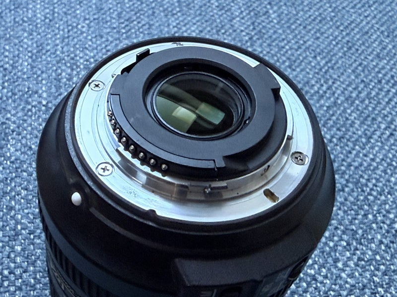 Nikon AF-S 18-300mm F3.5-6.3G ED DX VR Lens63616050182018114