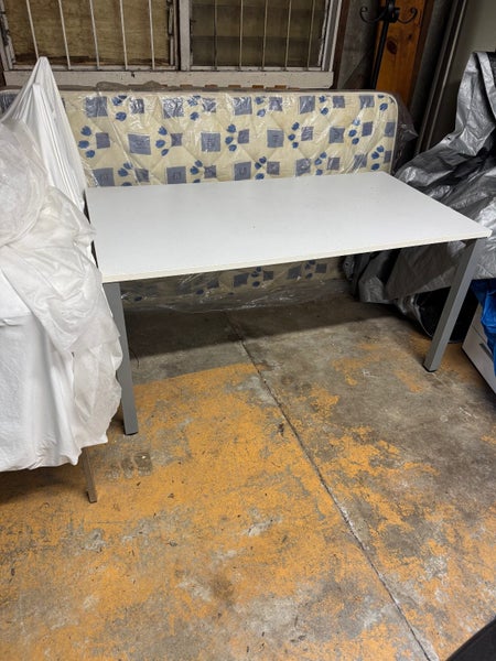 student table and drawers Carousel 1