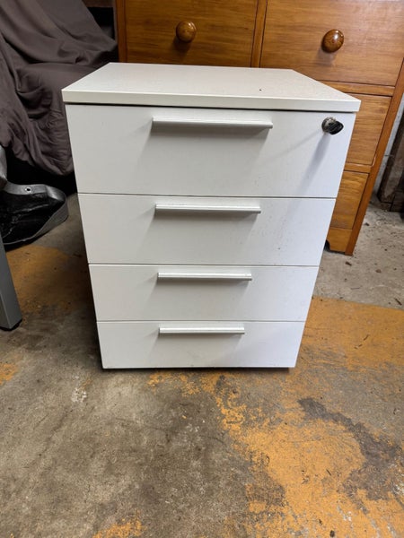 student table and drawers Carousel 2