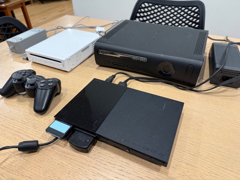 Vintage Console Triple Bundle: 1x PS2, 1x Xbox360, 1x Wii & Logitech X-230Sounds Carousel 20