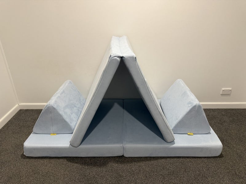DreamFort Play Couch Carousel 1