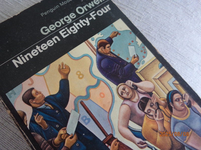 George Orwell book Carousel 1