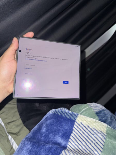 Samsung Z fold 763616839149955113