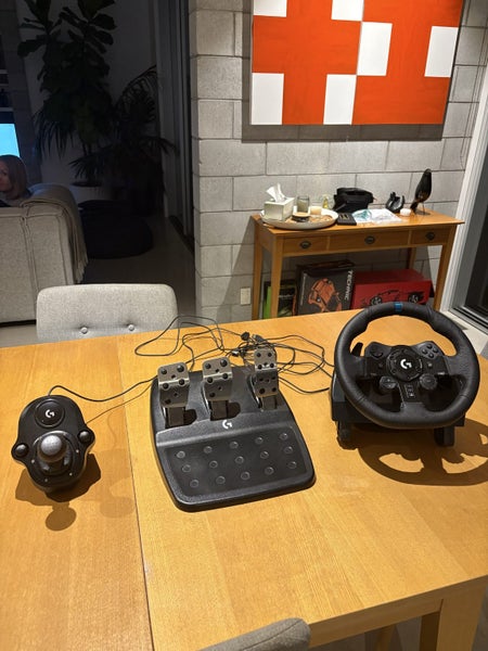 Used Logitech G923 + Logitech Shifter Carousel 1