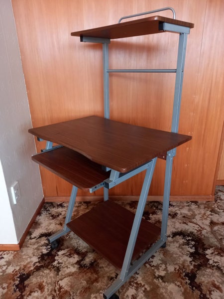 Computer Desk Carousel 2