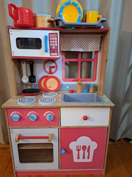Kids play kitchen ages 2-4y Carousel 1
