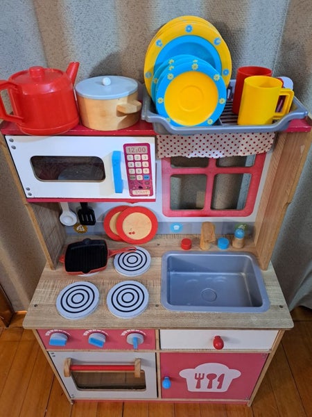 Kids play kitchen ages 2-4y Carousel 2