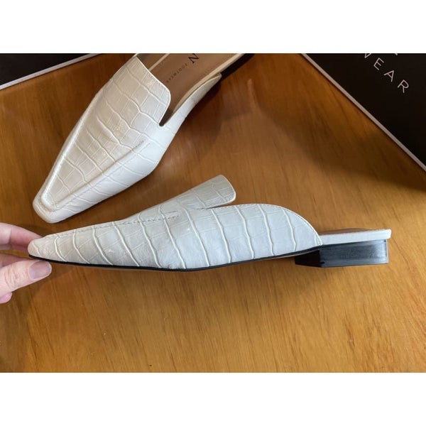 Skin Footwear Size 40 Iowa Leather Flat Mules in White Croc Carousel 5