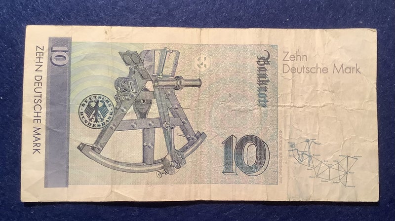 Germany 1989 Ten Deutche Mark note Carousel 2
