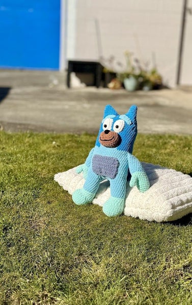 Handmade Crochet Bluey Toy – 46cm Tall – Super Soft Baby Yarn Carousel 2