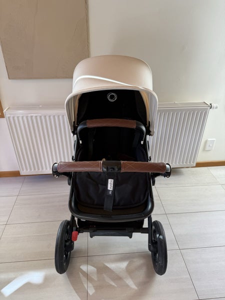 Bugaboo Fox 2 Pram + Bassinet + Wheelie Board & Accessories63895965996163112