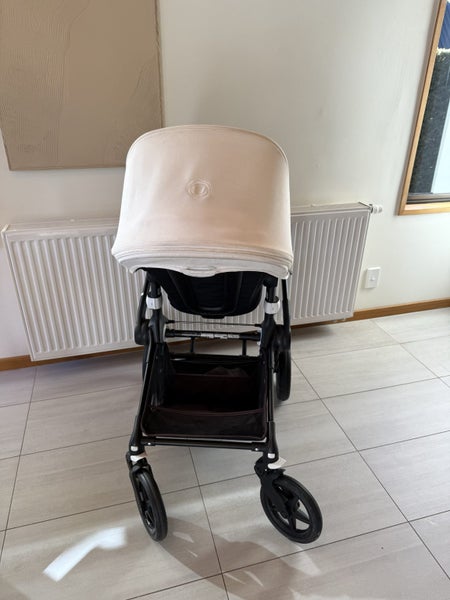 Bugaboo Fox 2 Pram + Bassinet + Wheelie Board & Accessories63895965996163114
