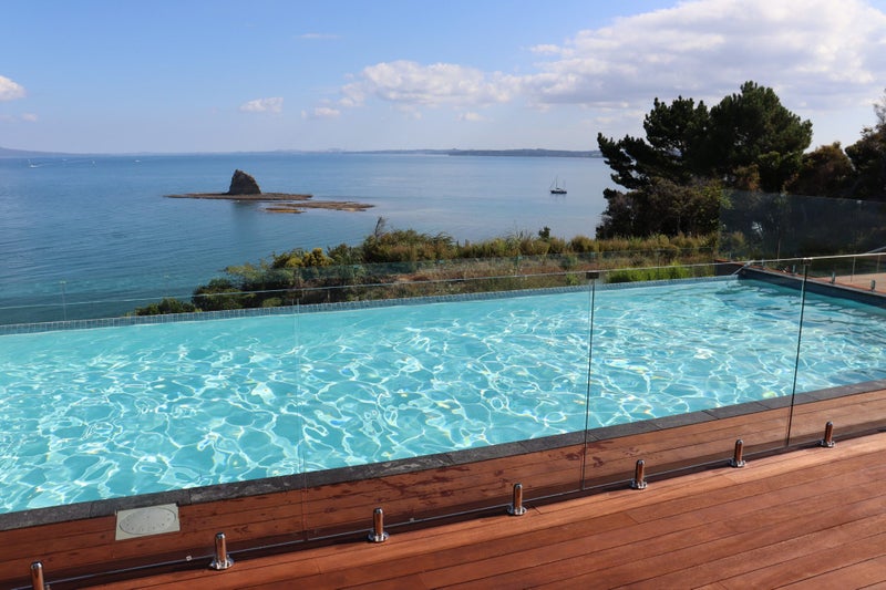 Glass Balustrade and Pool Fence Supply/Install Carousel 1