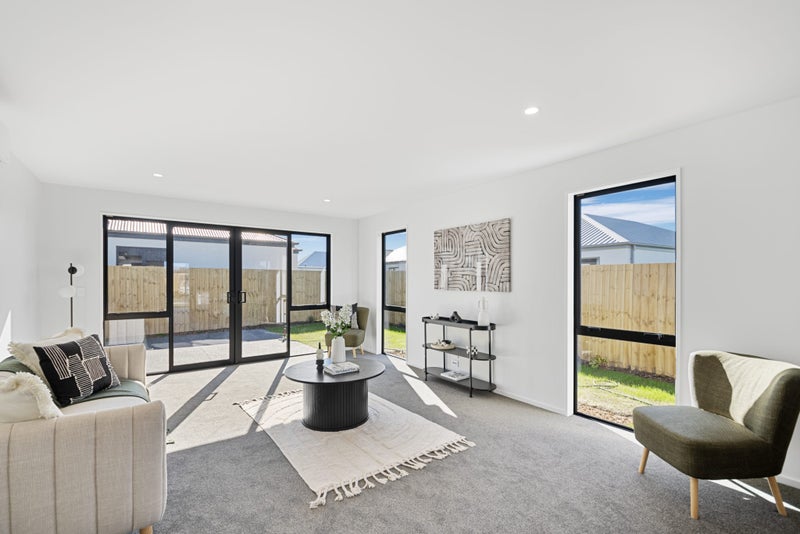 Spacious Living in Prime Location64594606602243113