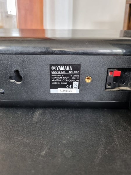 **Yamaha HTR-3067** 7-piece Surround sound system63616191427331113