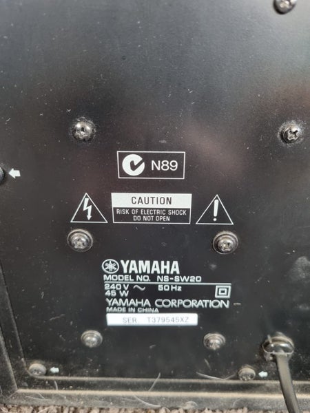 **Yamaha HTR-3067** 7-piece Surround sound system63616191427331114