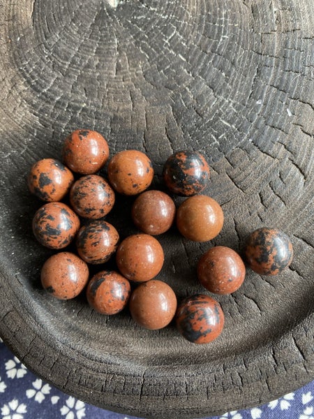 10mm red obsidian sphere Carousel 1