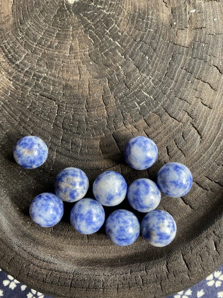 10mm sodelite sphere Carousel 1