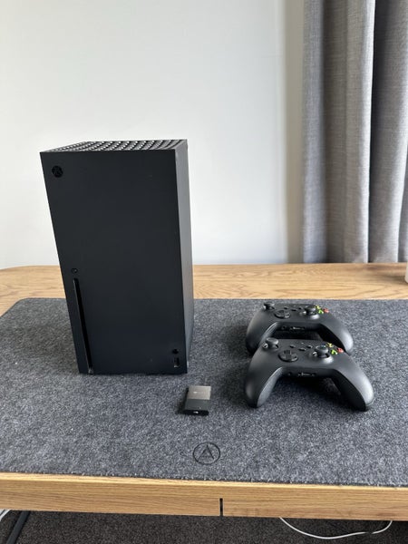 Xbox Series X + 1TB Seagate Expansion Card Carousel 1