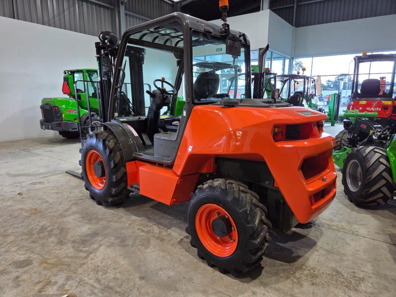 AUSA C251 2.5 Ton All Terrain Forklift Carousel 5