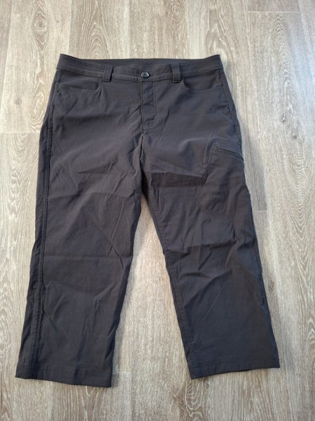 Eddie Bauer Capri Pants - 10 (10-12) Carousel 1