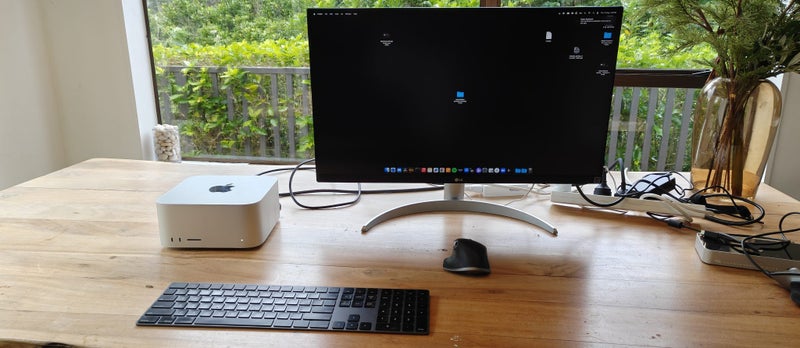 Mac Studio M1 Ultra 128 Gb Studio Set up Carousel 1
