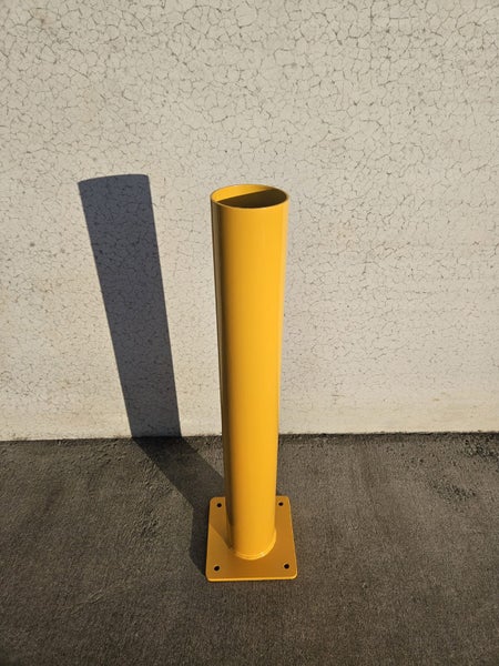 BOLLARD - BOLT DOWN Carousel 1