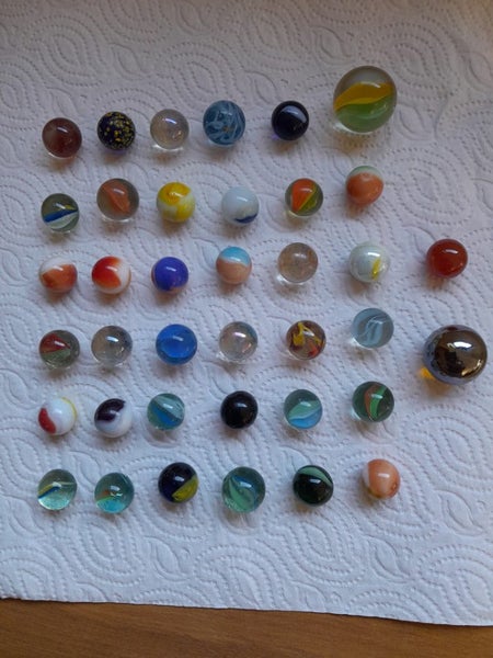 MARBLES Old/Vintage Carousel 1