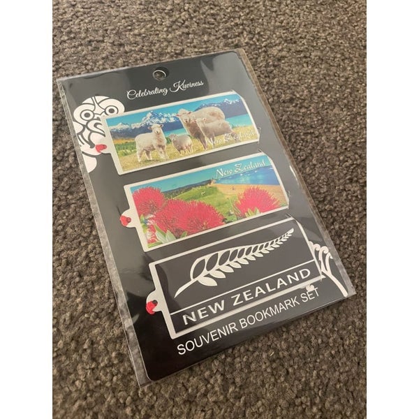 New Zealand Souvenir Foil Bookmark Set Carousel 1