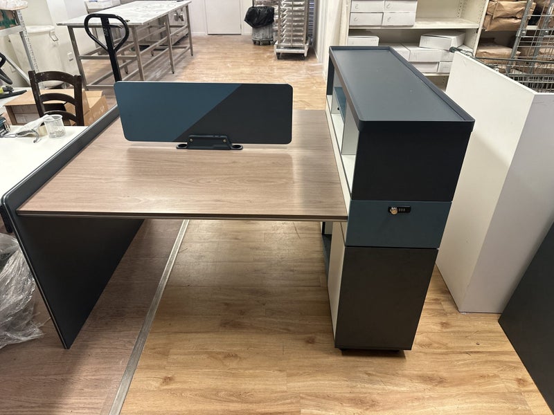 2 person Office desk Carousel 2