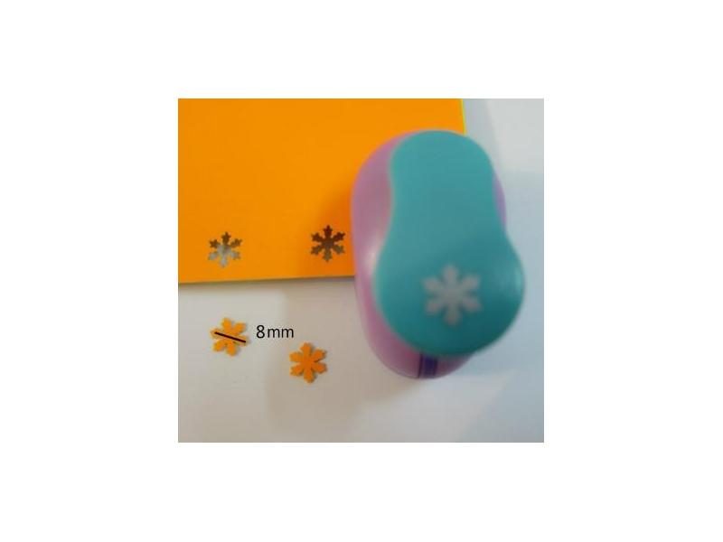 8mm-75mm Snowflake Shaped Craft Punch For Child DIY Scrapbook Carousel 1