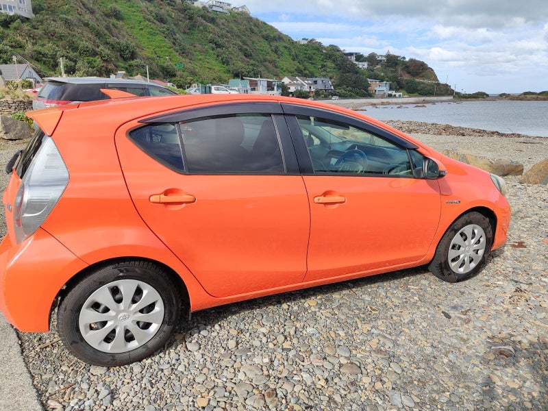 2012 Toyota Aqua63613206399617113