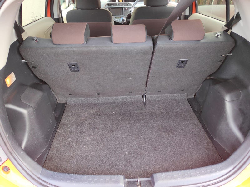 2012 Toyota Aqua63613206399617114