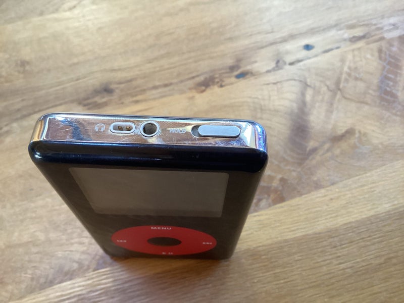 iPod U2 special edition 20gb only $1 reserve Carousel 2