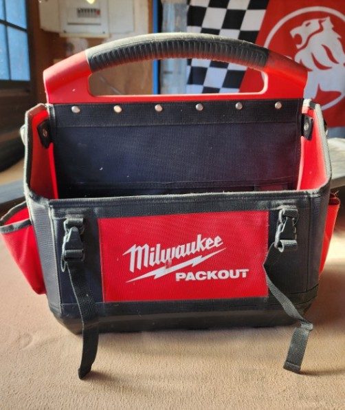 Milwaukee PACKOUT Open Tote Bag Carousel 1