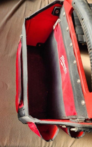 Milwaukee PACKOUT Open Tote Bag Carousel 2