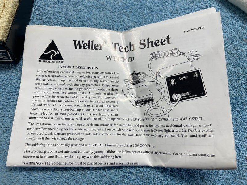 WELLER SOLDERING STATION Carousel 8