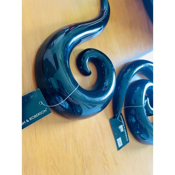 Set of 2 Stonleigh & Roberson Black Ceramic Koru Wall Hangings Carousel 2