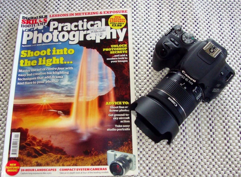Canon 200D + VIRTUALLY NEW + SHUTTER COUNT ONLY 3%63877491705857111