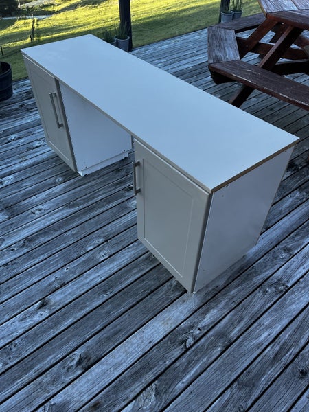 Twin Cabinets with Shelves & Top Carousel 2